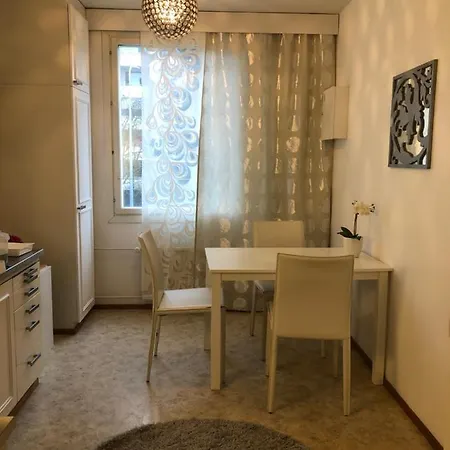 Two Bedroom 2,2km From Bus Station Turku